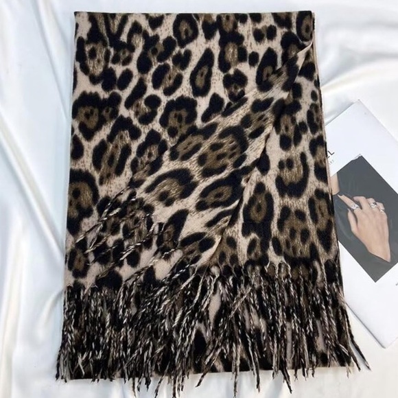 🌹🆕 Faux Cashmere Leopard Print Fringe tassels Scarf Wrap Shawl Christmas Gift - Picture 5 of 8